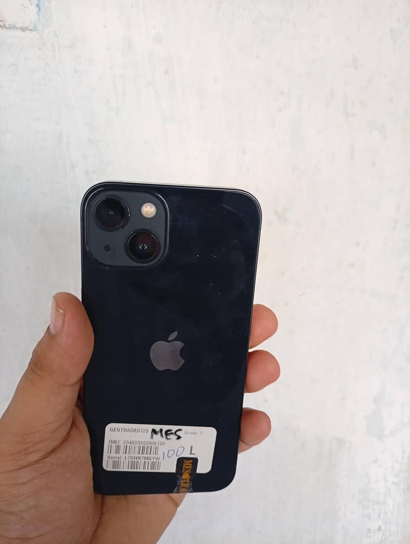Apple iPhone 13 2
