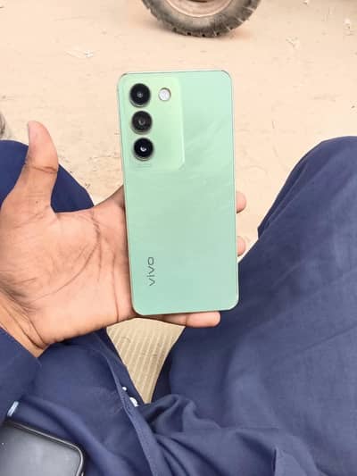 Vivo Y100