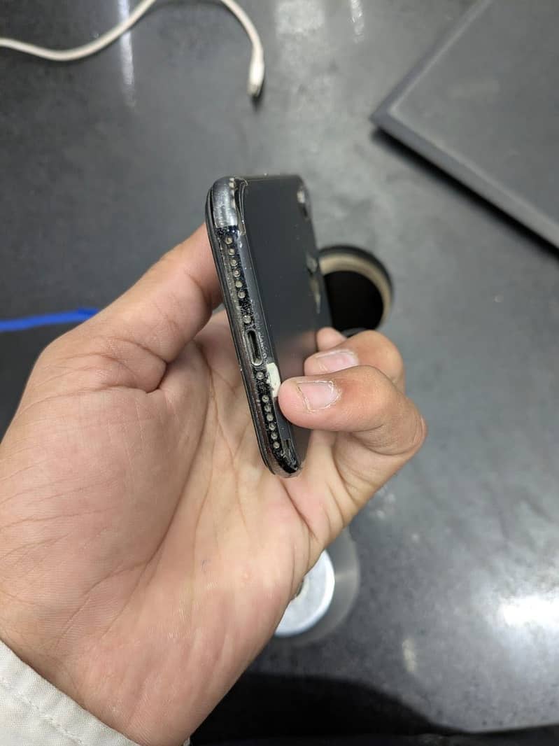 Apple iPhone X 2