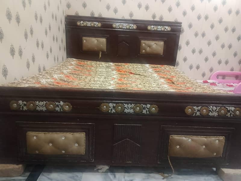 king size bed 1