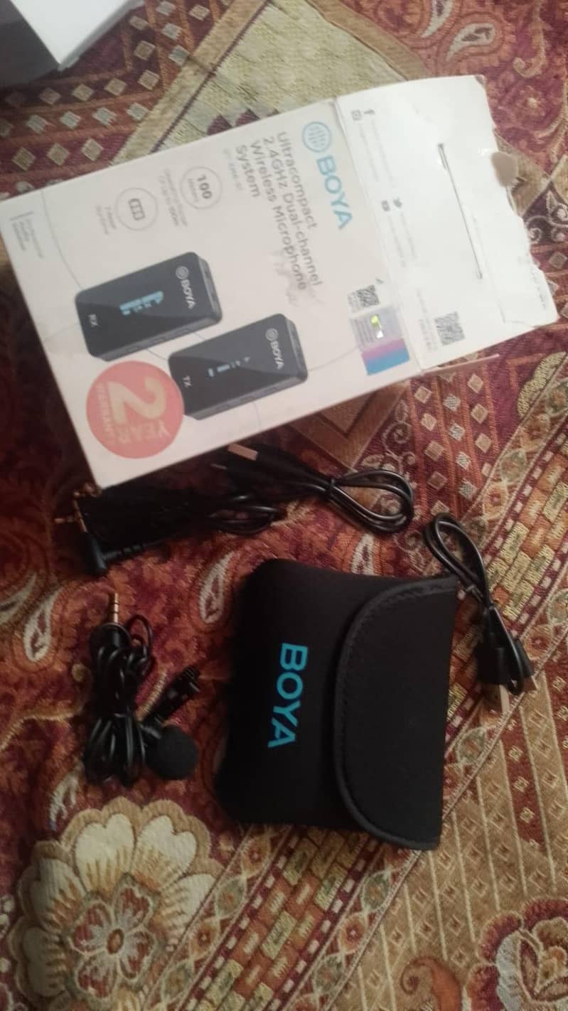 BOYA wireless charging mic 6