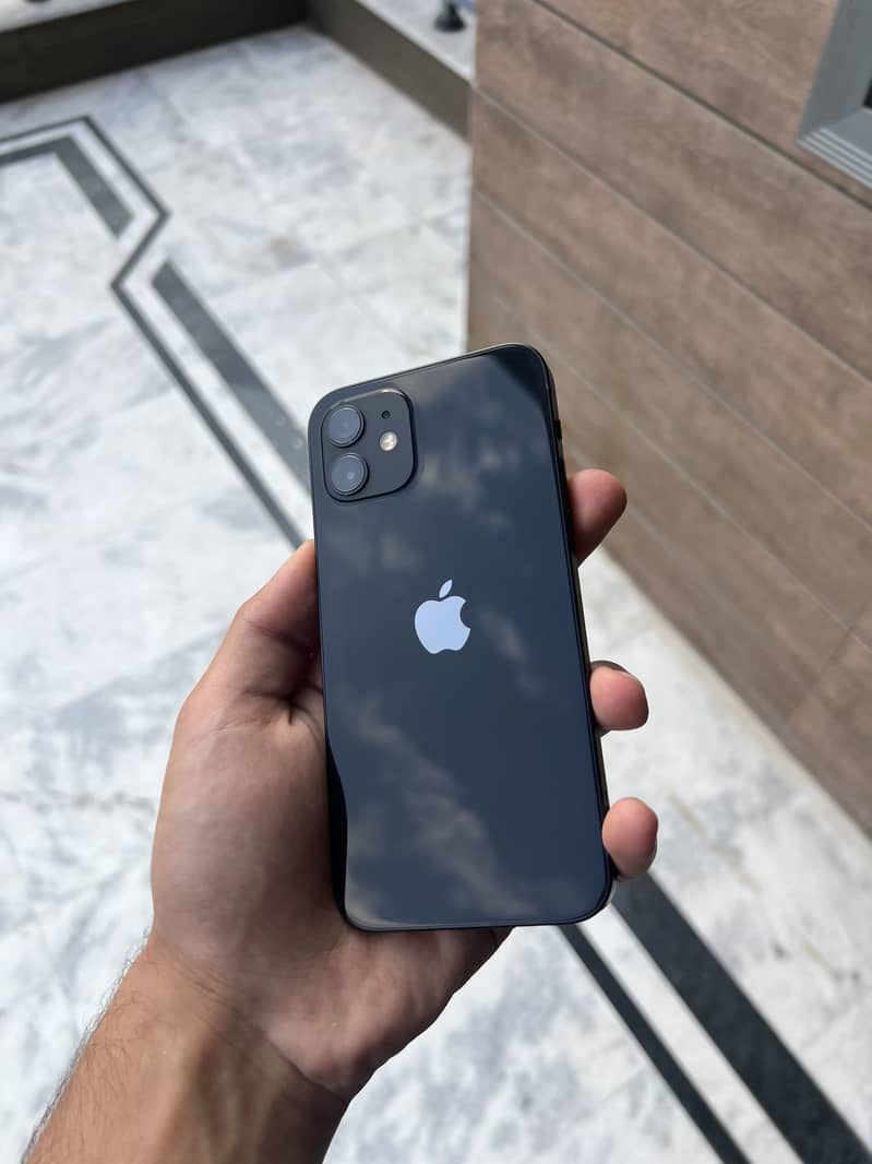 Apple iPhone 12 2