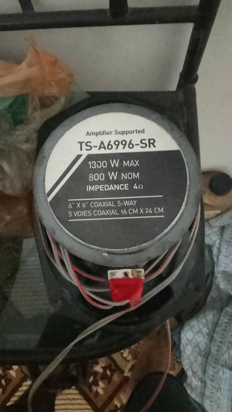 car speaker 0