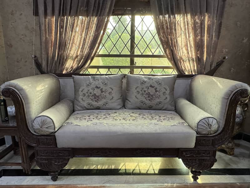 2 seater sofa 0
