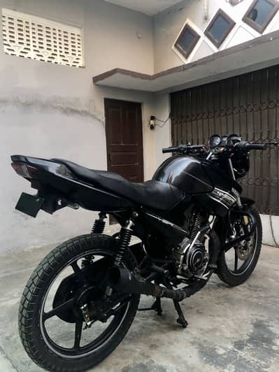 YBR 2015 MODEL FOR SALE