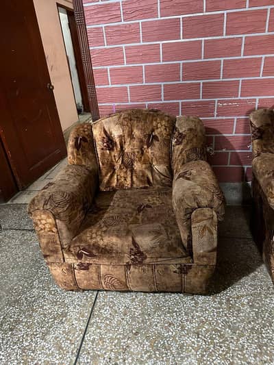 6 Seater Sofa Set want to sale.