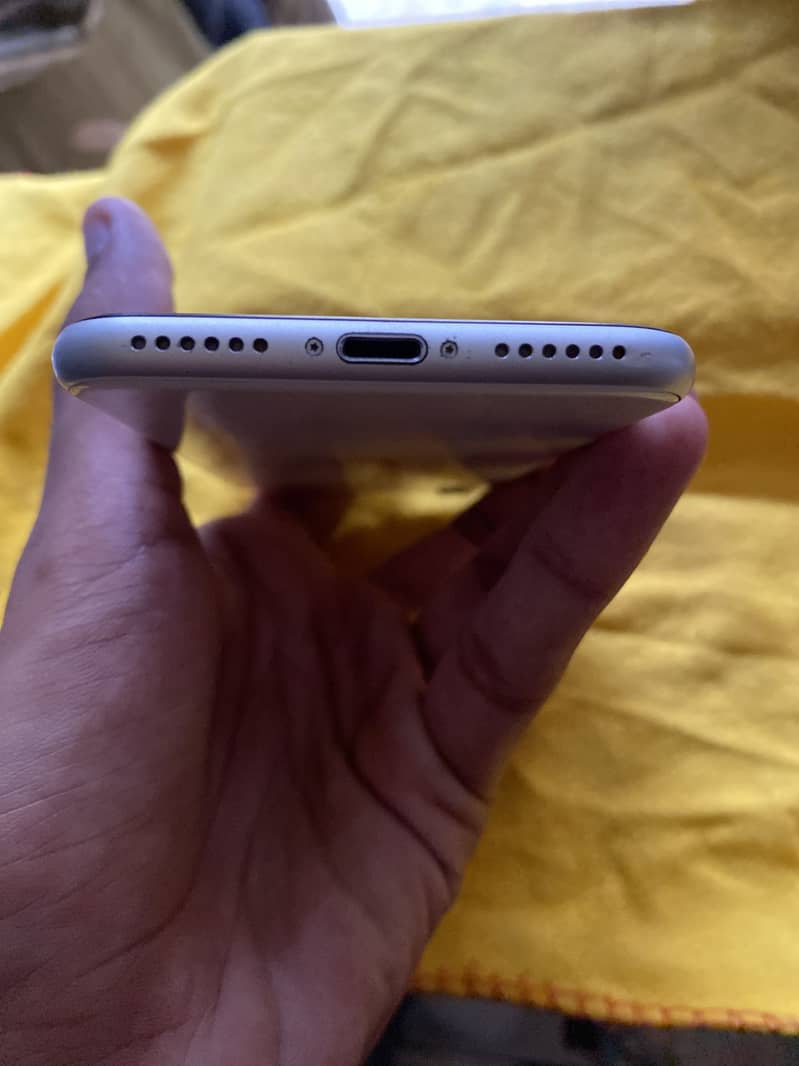 Iphone se 2 4