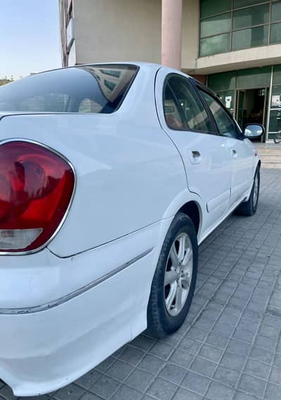 Nissan Sunny 2009