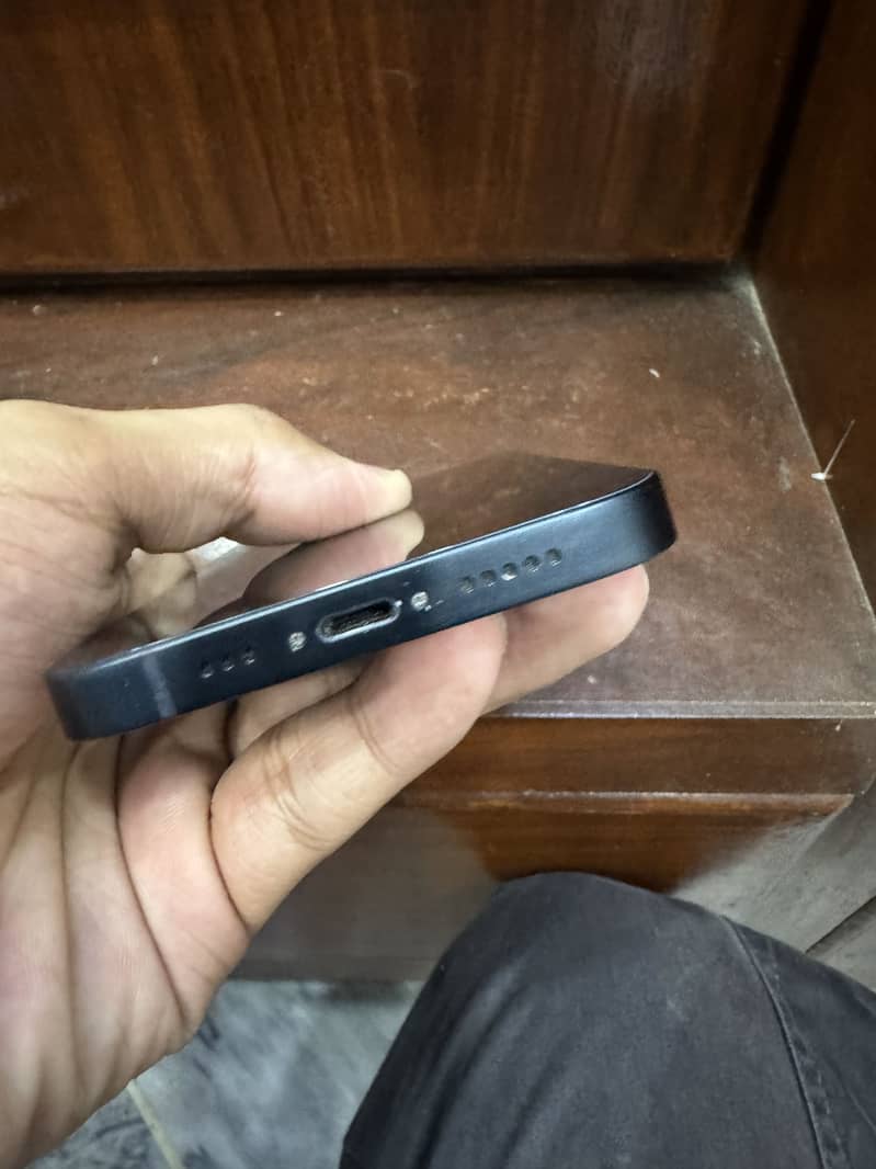 Apple iPhone 14 3