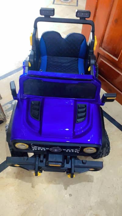 Toy vehicles