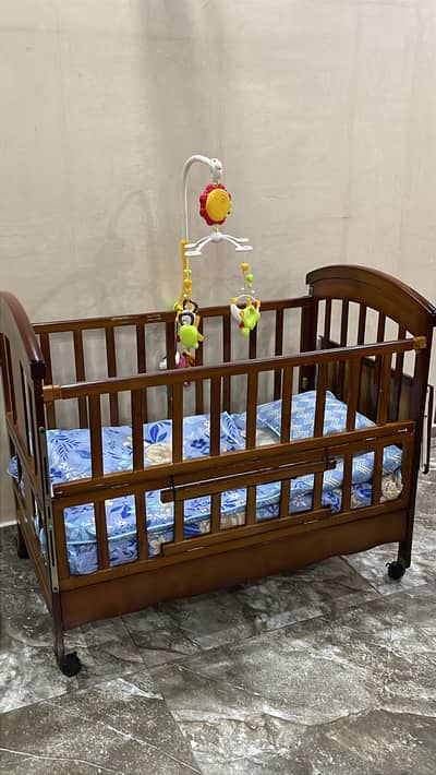 Baby Wooden Cot/ Swing best for Infants