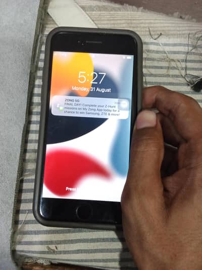 Apple iPhone 7