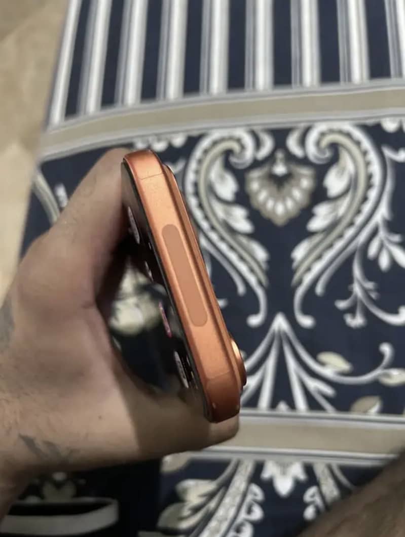 iPhone 17 Pro Max 3