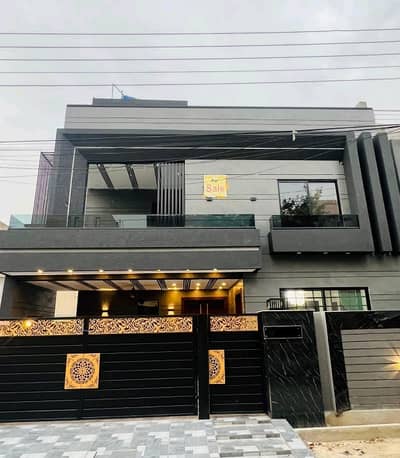 A 10 Marla House Located In UET Housing Society Is Available For sale