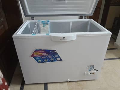 Deep freezer / refrigerator