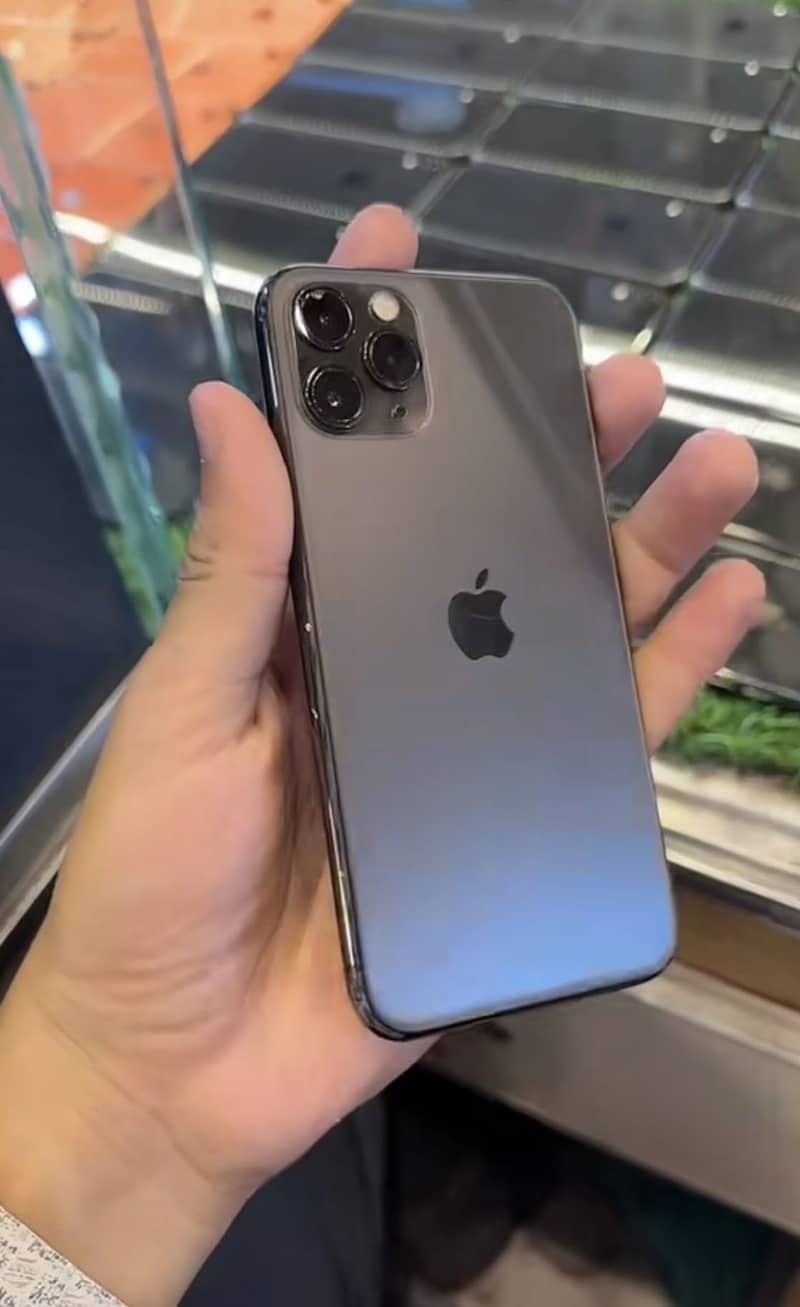 Apple iPhone 11 Pro 1