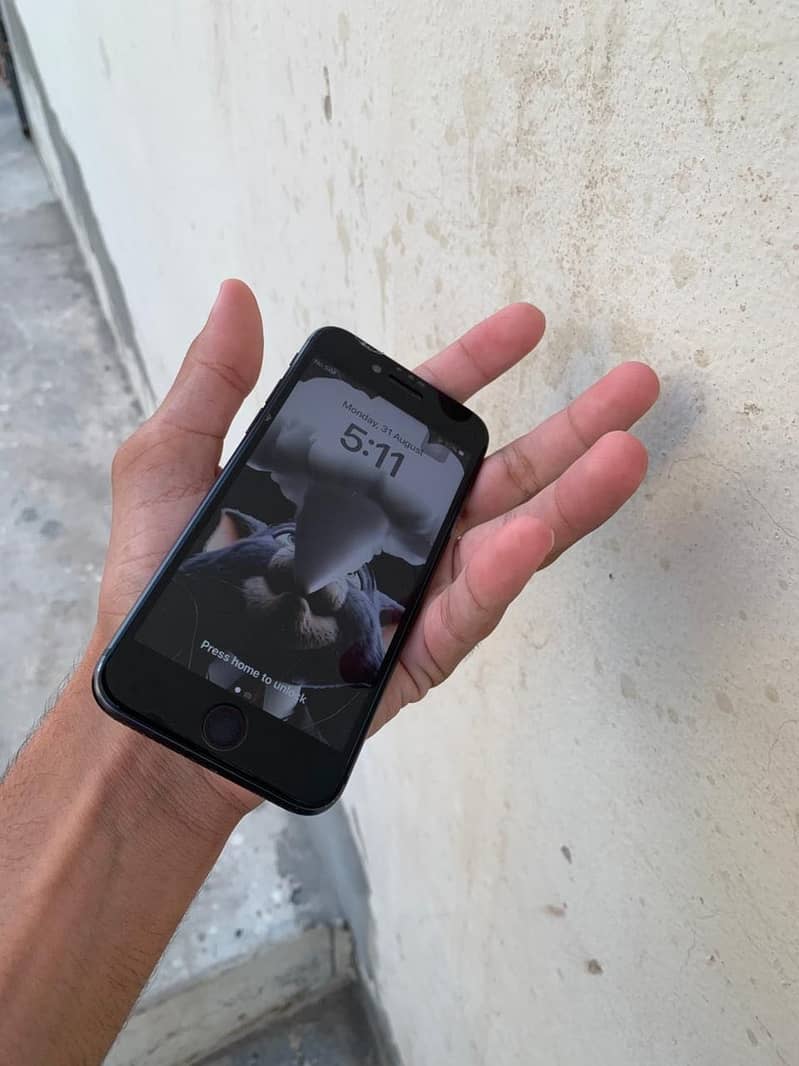 Apple iPhone 8 7