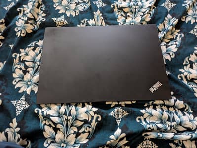 Lenovo Thinkpad E585 | Ryzen 3 2200U | Vega 3  Graphics card 2 GB