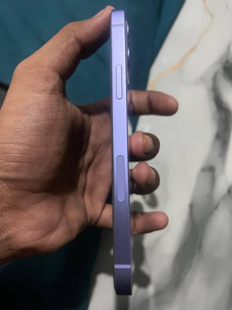 Apple iPhone 12 7