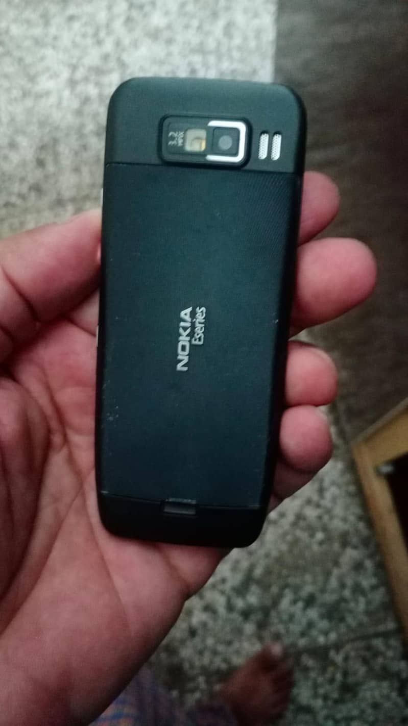 Nokia E52 1
