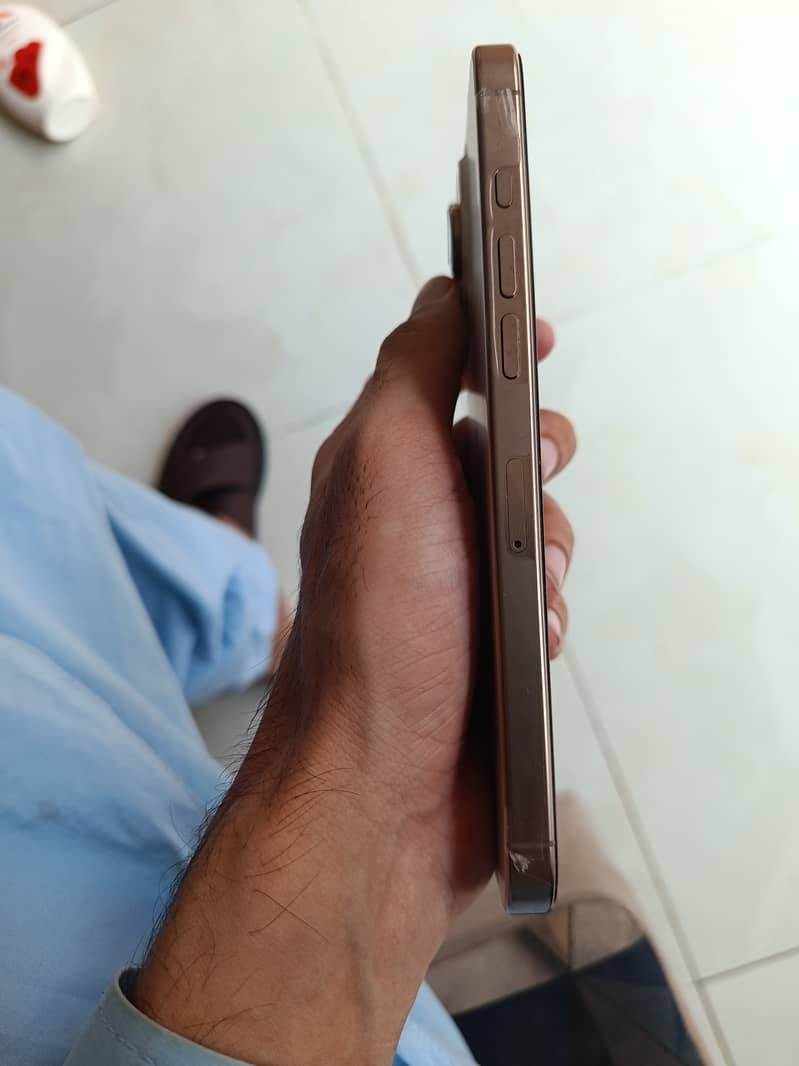 iPhone 16 pro max 7