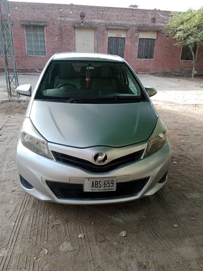 Toyota Vitz 2011