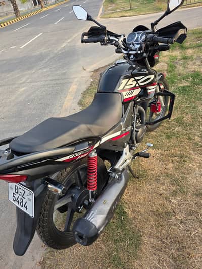 Honda CB 150F 2024
