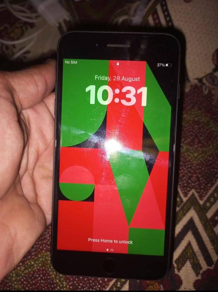 Apple iPhone 7 Plus 1