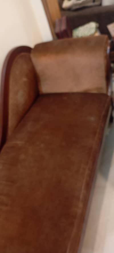 Dewan 3 seater