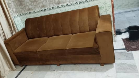 6 seeter sofa v good condition 100 percent ok 03059787757