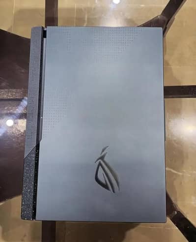 Asus ROG strix g17 gaming beast laptop