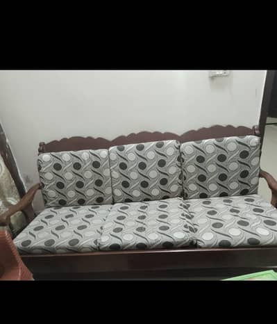 5 seater sofa urgent sale