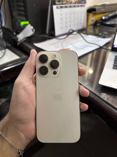 Apple iPhone 16 Pro
