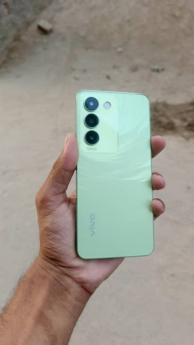 Vivo Y100 03136416126. no. WhatsApp. only call