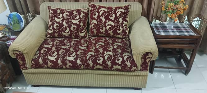 2 sofa sets for urgent sale price 35000k 30000k