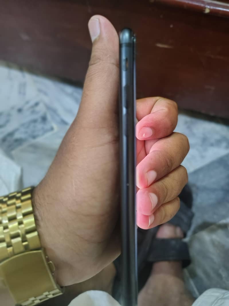 Apple iPhone 7 1