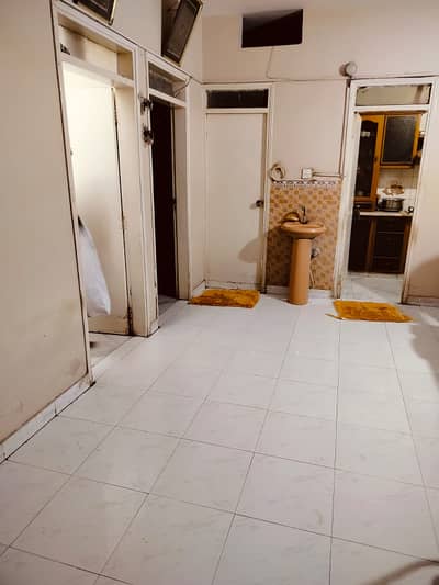 2 BED DD FLAT FOR SALE IN GULSHAN E IQBAL 13/D3