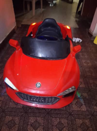 Audi R8-style kids electric ride-on car hai. 