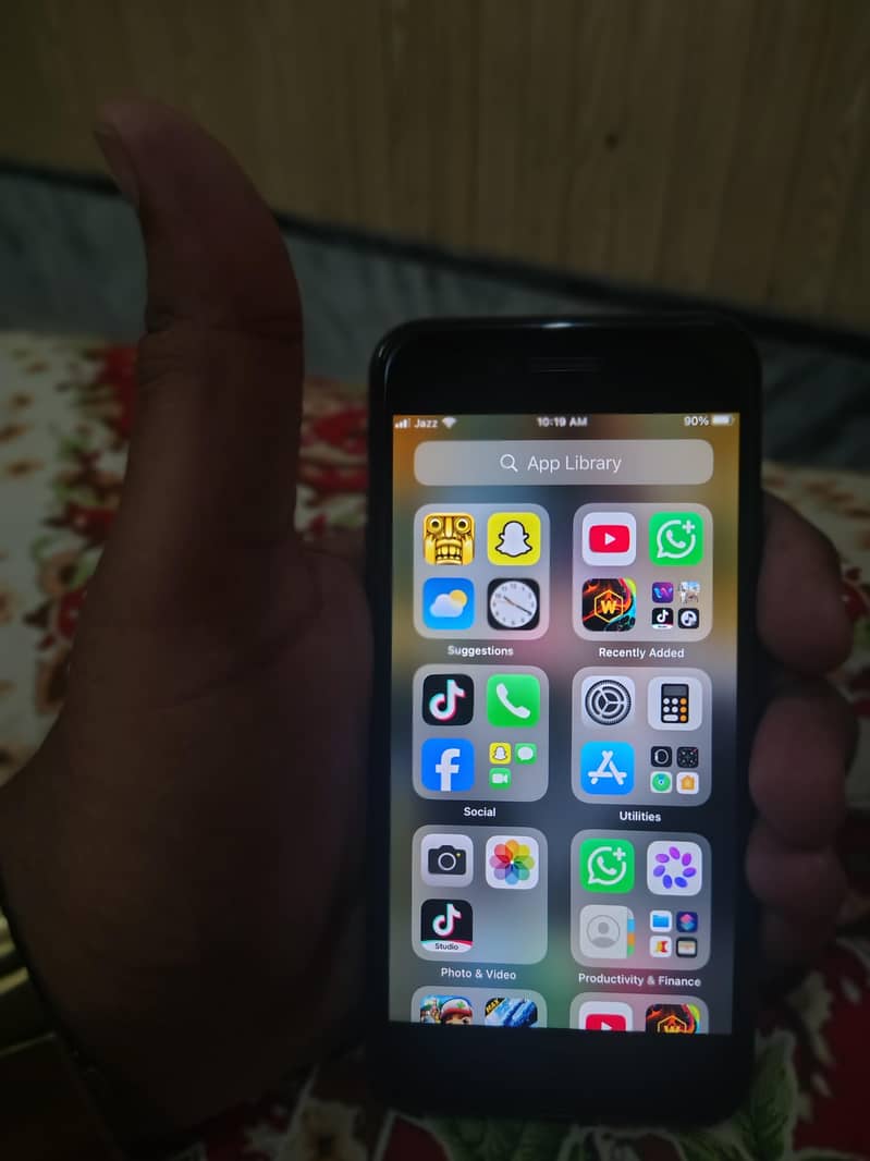 Apple iPhone 7 5