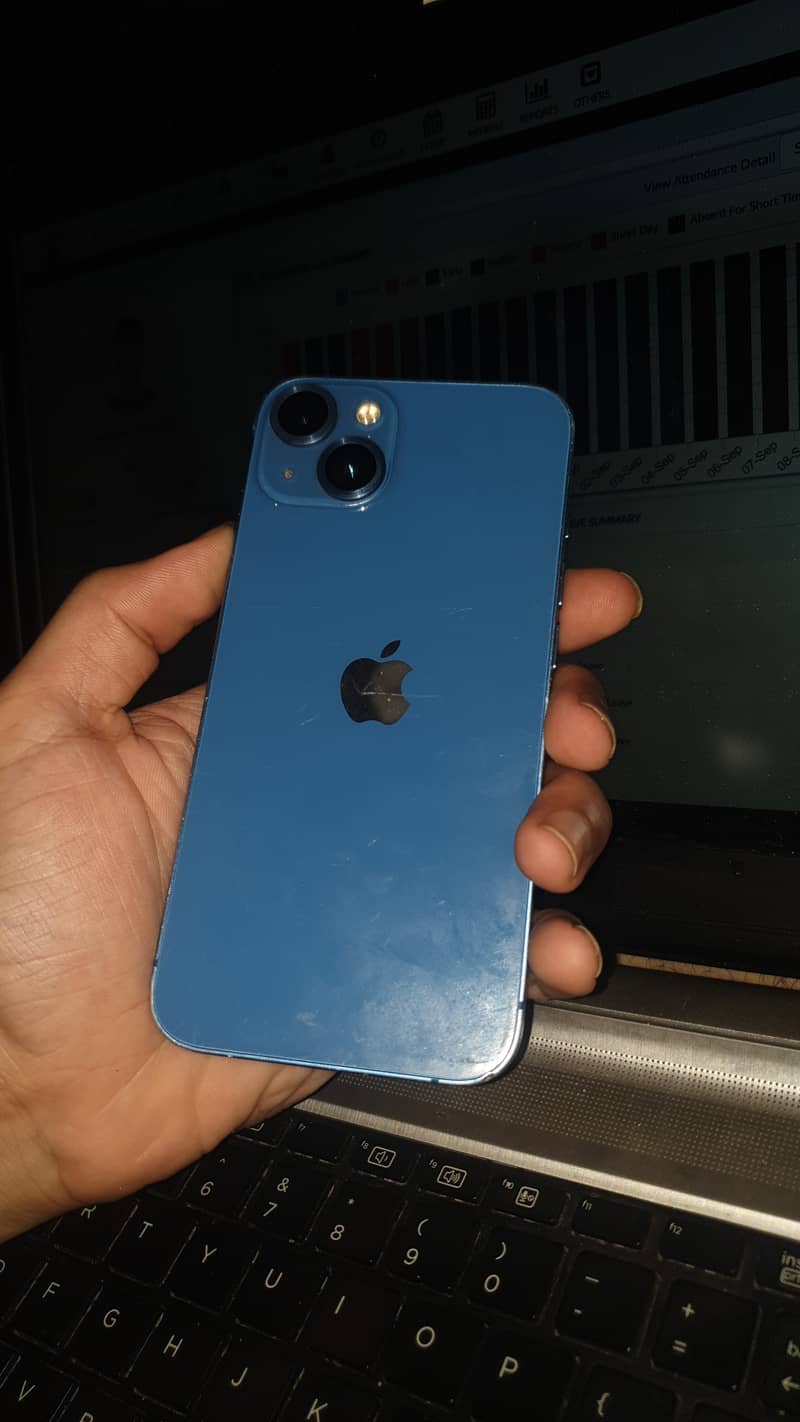 Apple iPhone 13 0