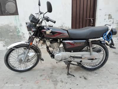 Honda 125 2024/2025 Rs. 185000