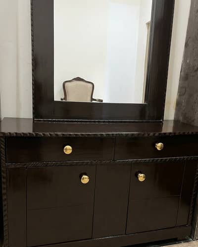 Dressing table made up of real wood