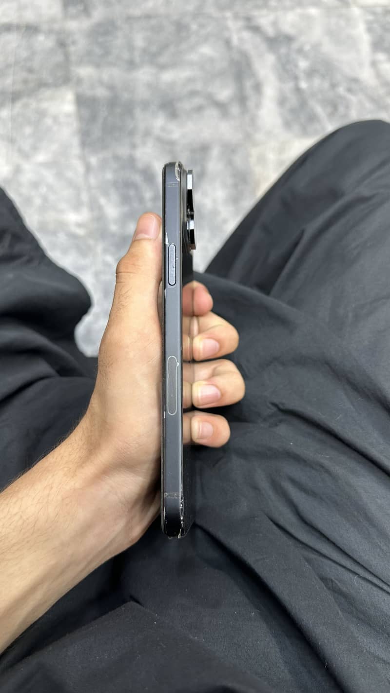 Apple iPhone 15 plus 3