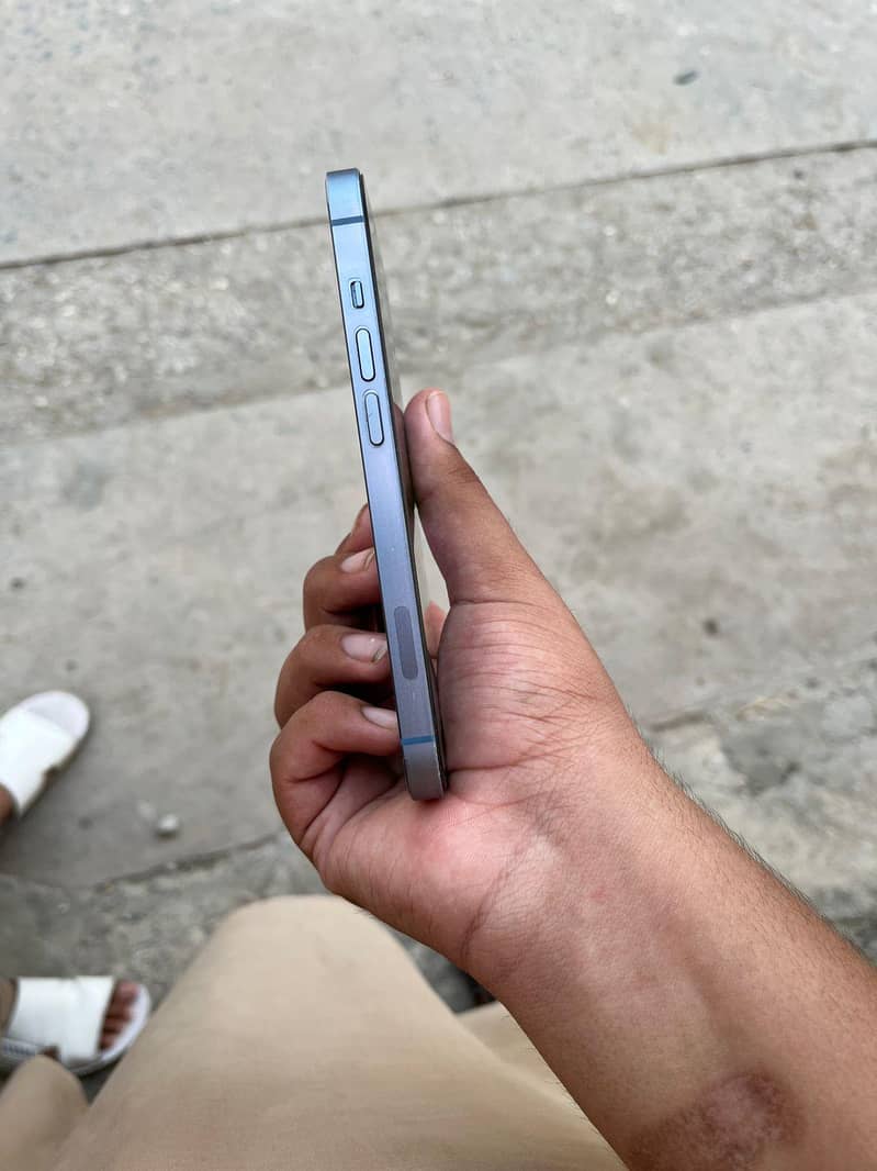 Apple iPhone 14 1