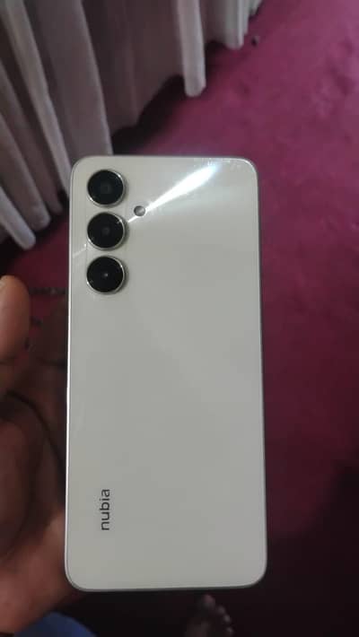 Nubia v80 max