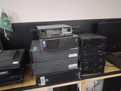 Dell and hp mix 19 pc in total and 20 screen.