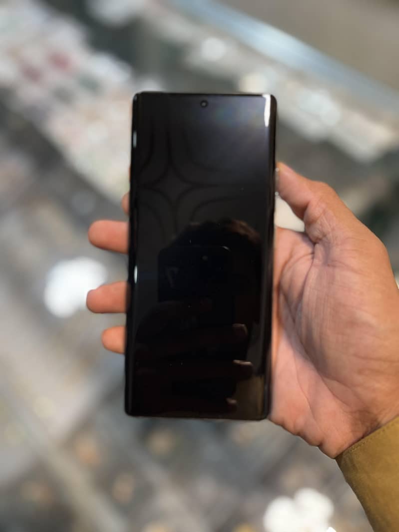 Tecno CAMON 40 Pro 4