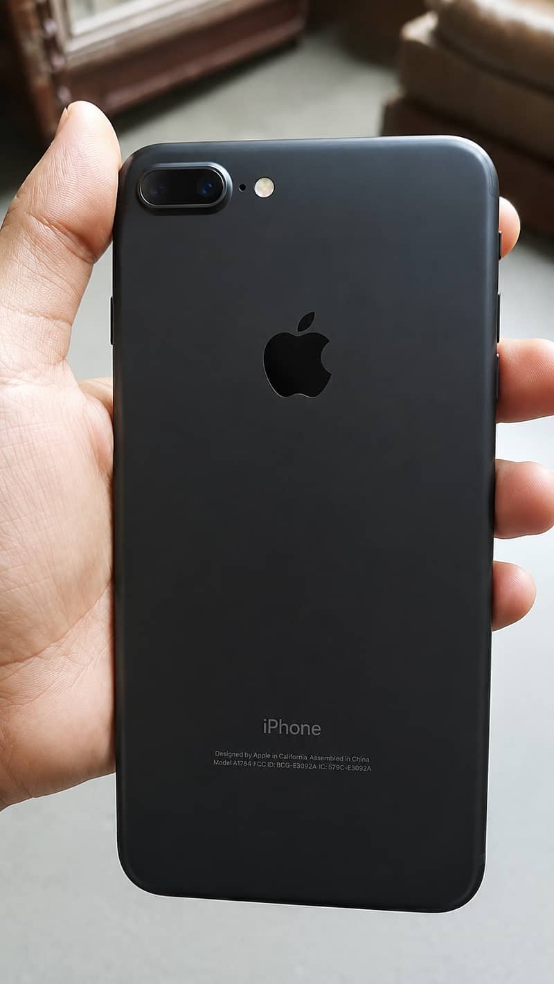 Apple iPhone 7 Plus 1