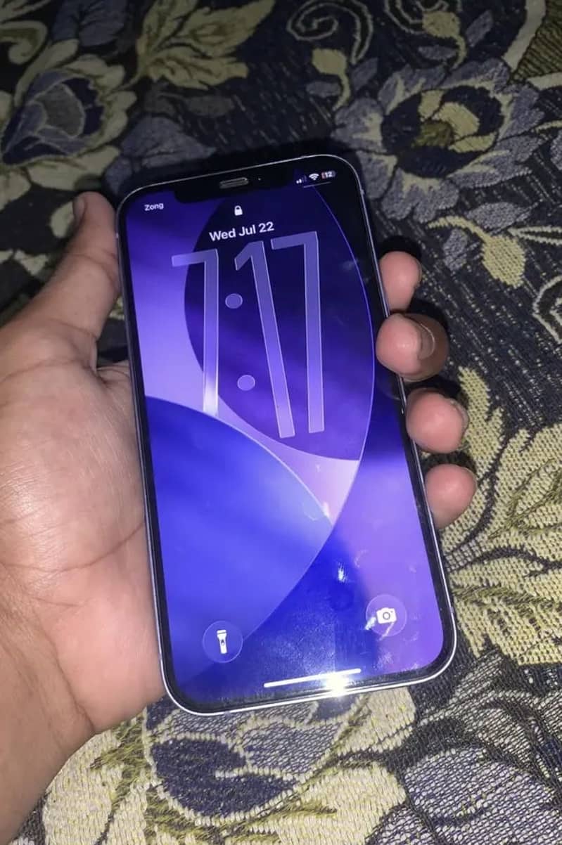 Apple iPhone 12 10