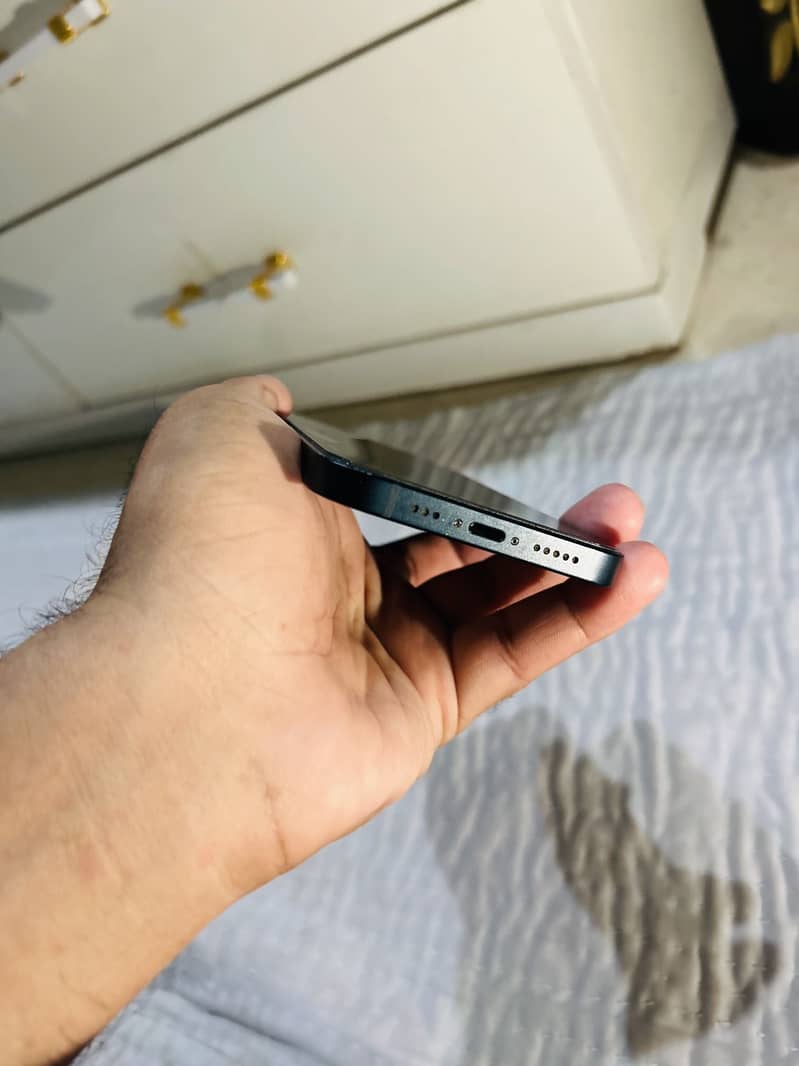 Apple iPhone 14 2